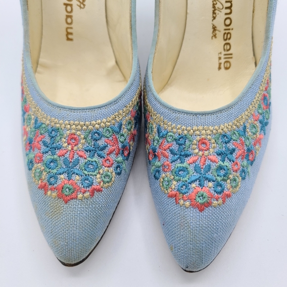 Vintage Mademoiselle Triumph Last Embroidered Floral Baby Blue Pumps Heels - Picture 2 of 10